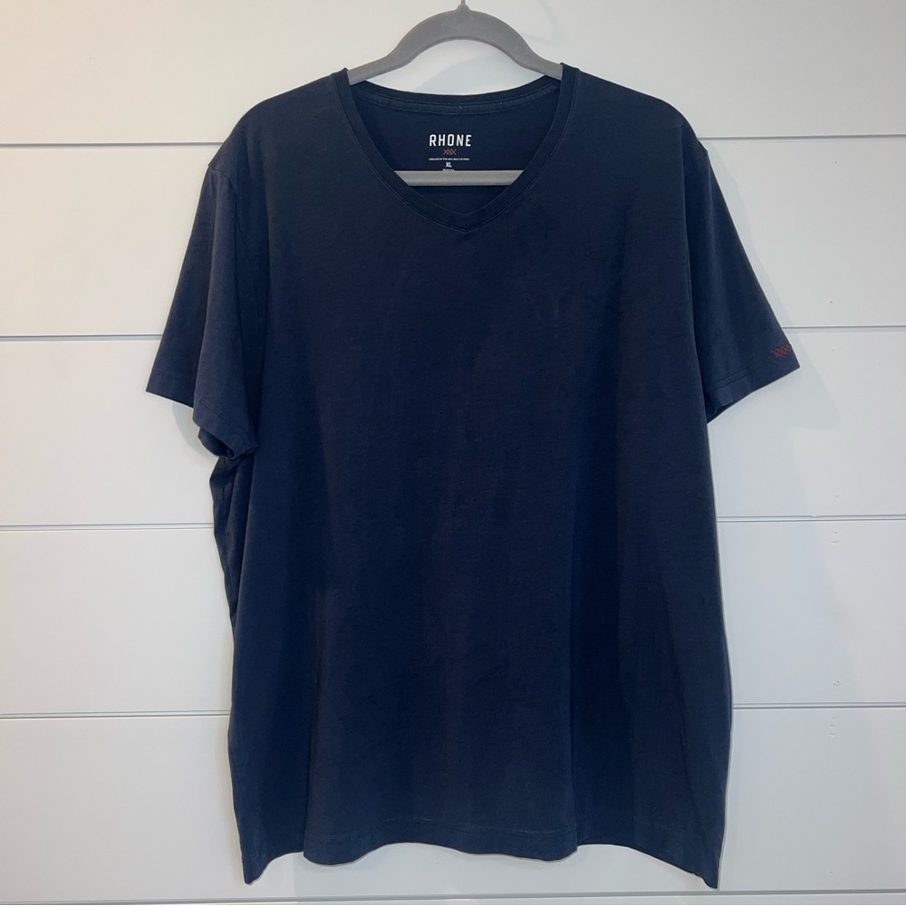 Rhône Men’s Element Navy Blue Short Sleeve V-neck T-shirt Sz XL Moisture Wicking